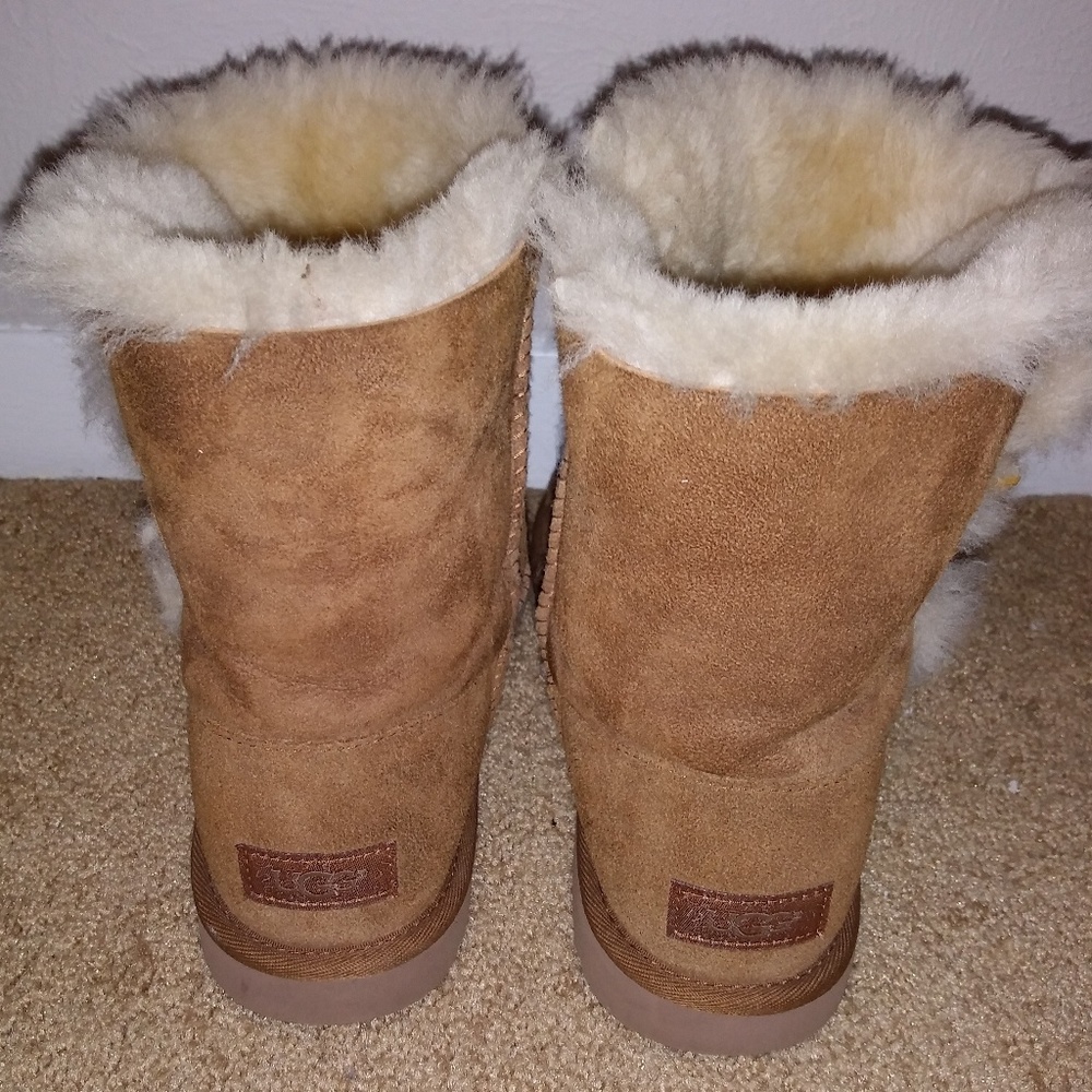 Shoes - Picture 2 of 5